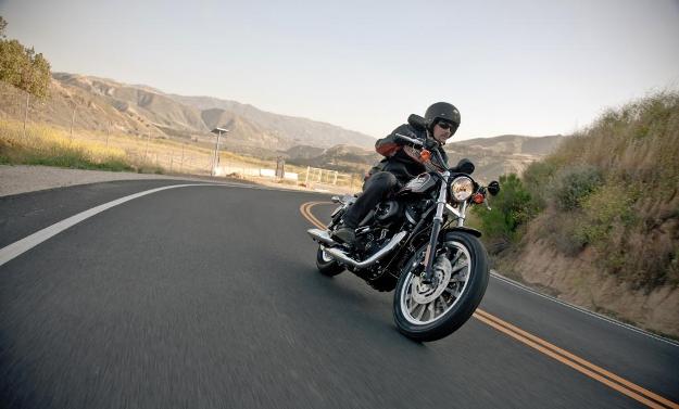 News motorcycle 2013: Harley-Davidson Sportster 1200 Custom Limited