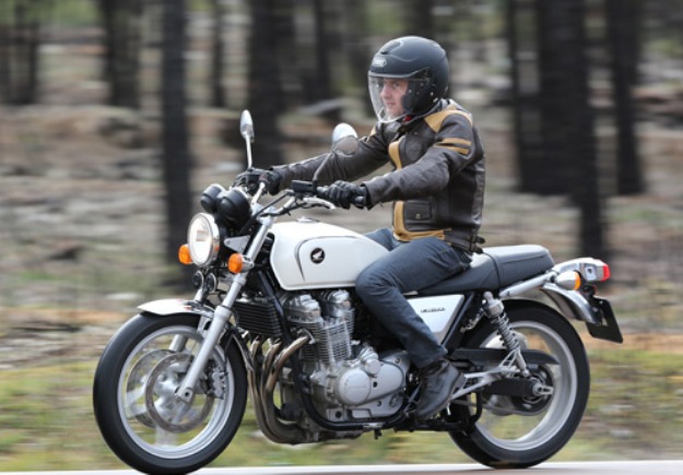 Test Honda CB 1100: Back to the road