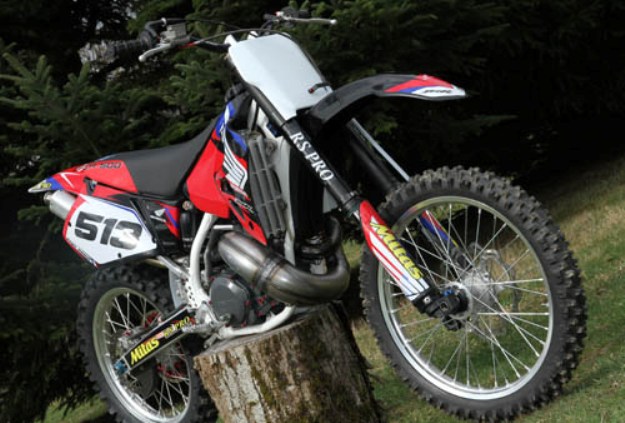 Test Honda CR500R vs CR500RS Pro governed Simon: Even not fear… or almost!