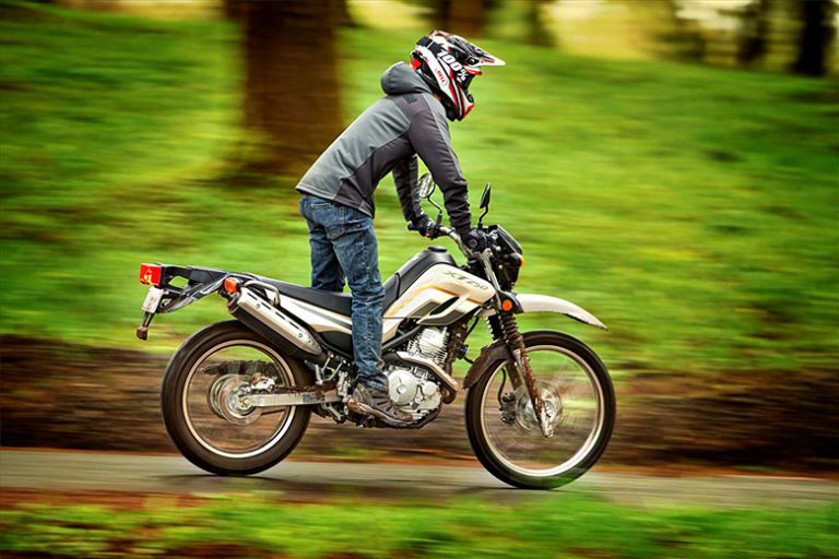 2020 Yamaha XT250 Dual Sport Motorcycle - Review Specs Price