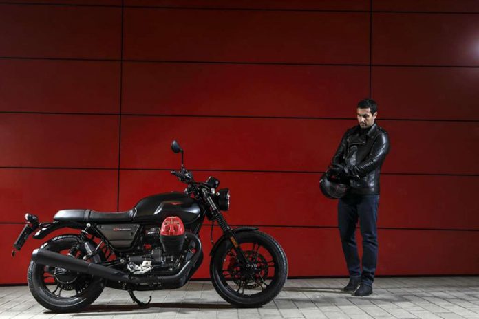 2019 Moto Guzzi V7 III Carbon Dark Heritage Motorcycle