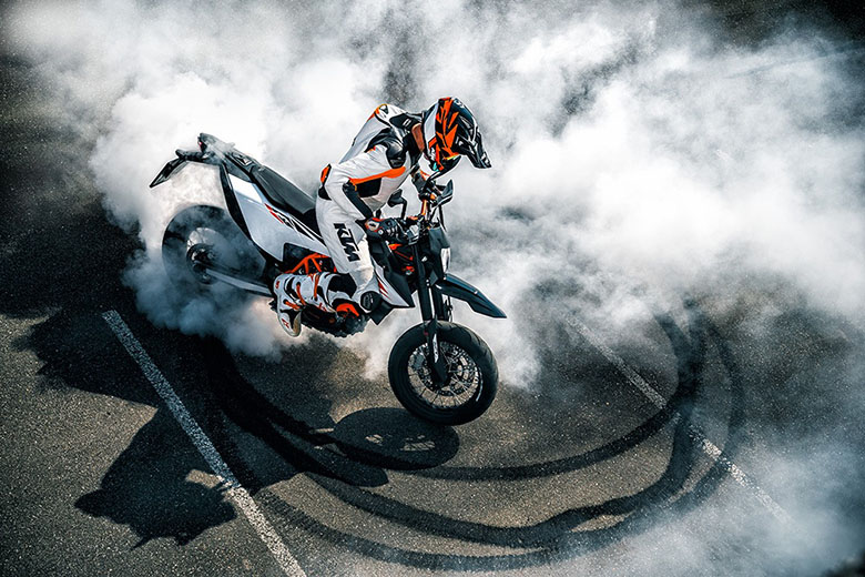 2020 KTM 690 SMC R Supermoto