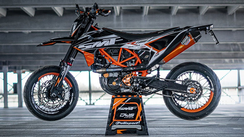 2020 KTM 690 SMC R Supermoto