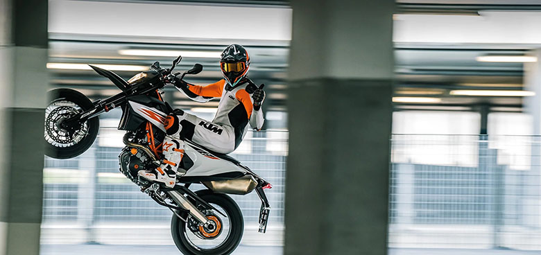 2020 KTM 690 SMC R Supermoto