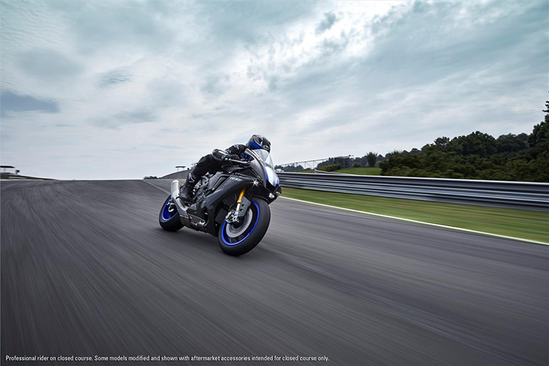 2021 YZF-R1M Yamaha Powerful Sports Motorcycle