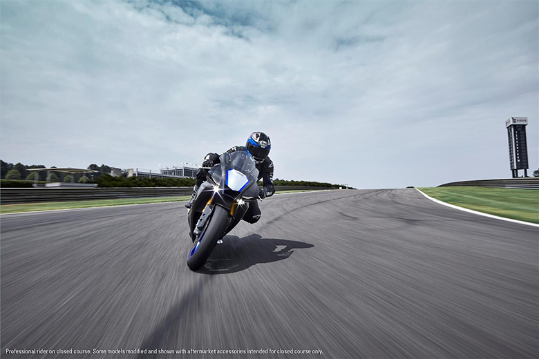 2021 YZF-R1M Yamaha Powerful Sports Motorcycle