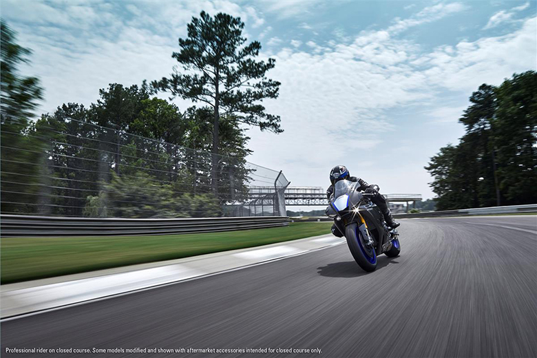 2021 YZF-R1M Yamaha Powerful Sports Motorcycle