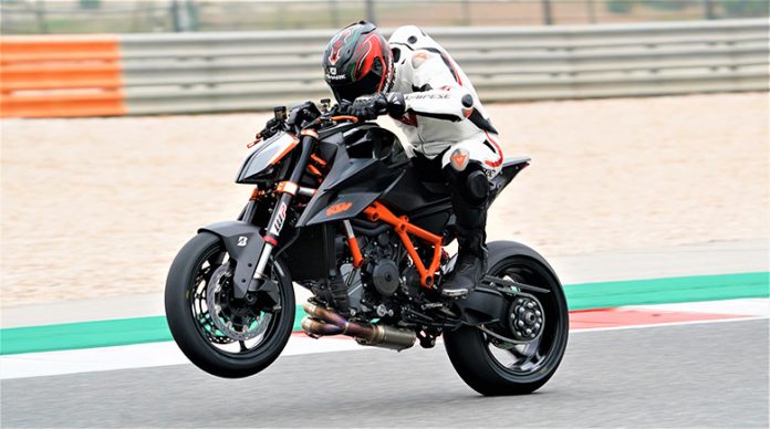 KTM 2020 1290 Super Duke R Powerful Sports Motorcycle