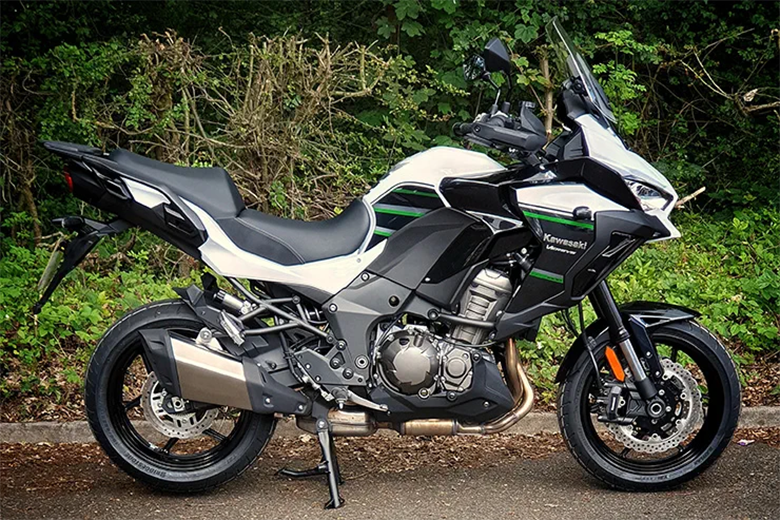 Kawasaki 2019 Versys 1000 SE Sports Touring Motorcycle