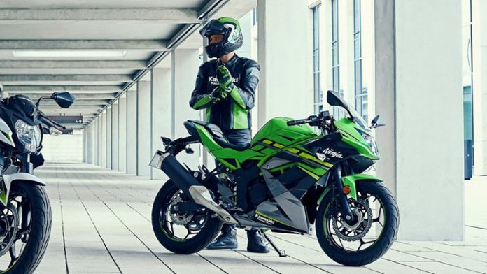 Kawasaki 2019 Ninja 125 Sports Motorcycle