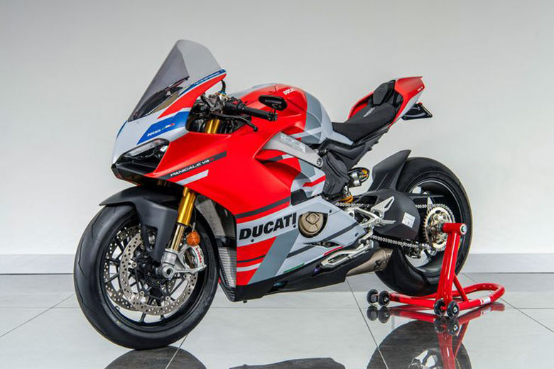 Ducati 2019 Panigale V4S Course Sports Bike