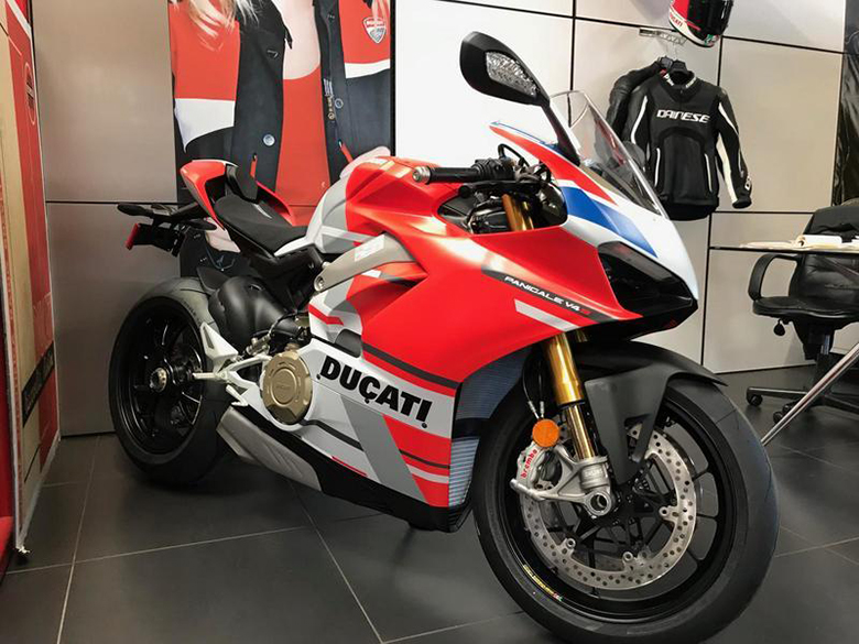 Ducati 2019 Panigale V4S Course Sports Bike