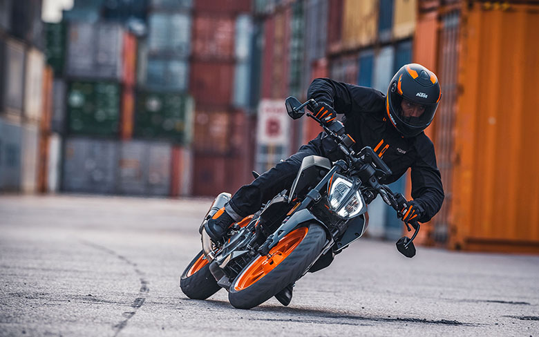 KTM 2021 390 Duke Sports Bike