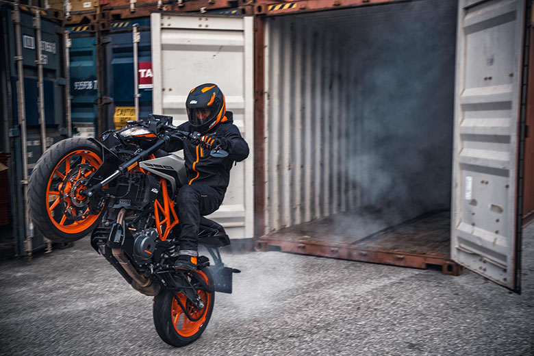 KTM 2021 390 Duke Sports Bike