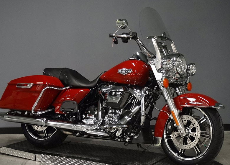 Harley-Davidson 2021 Road King Touring Bike