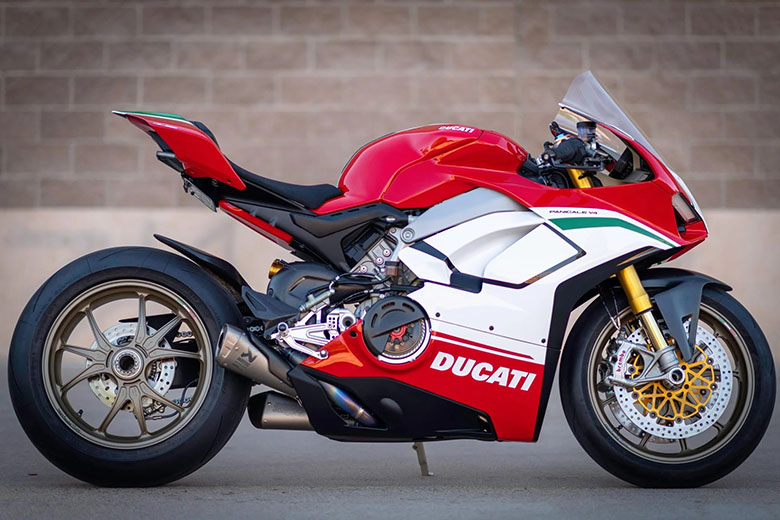 2020 Ducati Panigale V4 Speciale Sports Bike