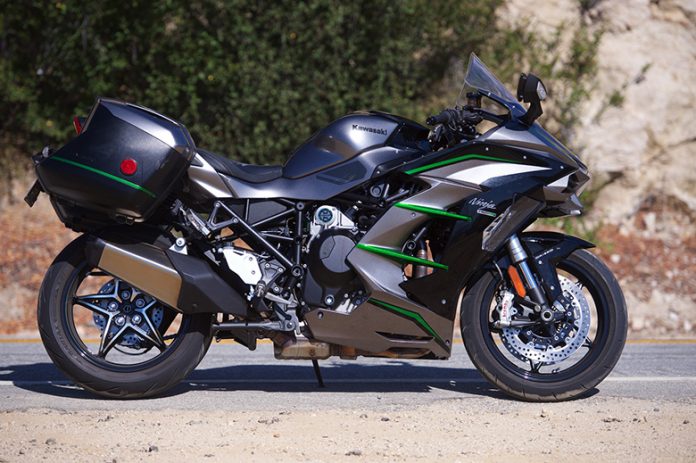 2020 Kawasaki Ninja H2 SX SE Sports Bike