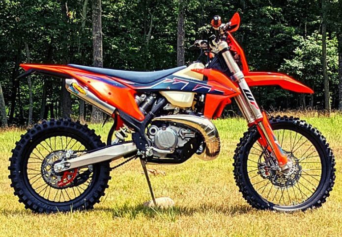 2022 300 XC-W TPI KTM Dirt Motorcycle