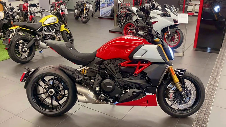 2021 Ducati Diavel 1260 S Naked Sports Motorcycle