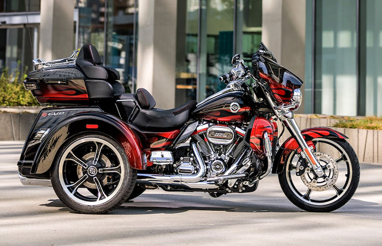 CVO Tri Glide 2022 Harley-Davidson Touring Bike