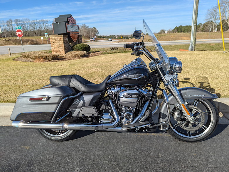 Harley-Davidson 2022 Road King Touring Bike