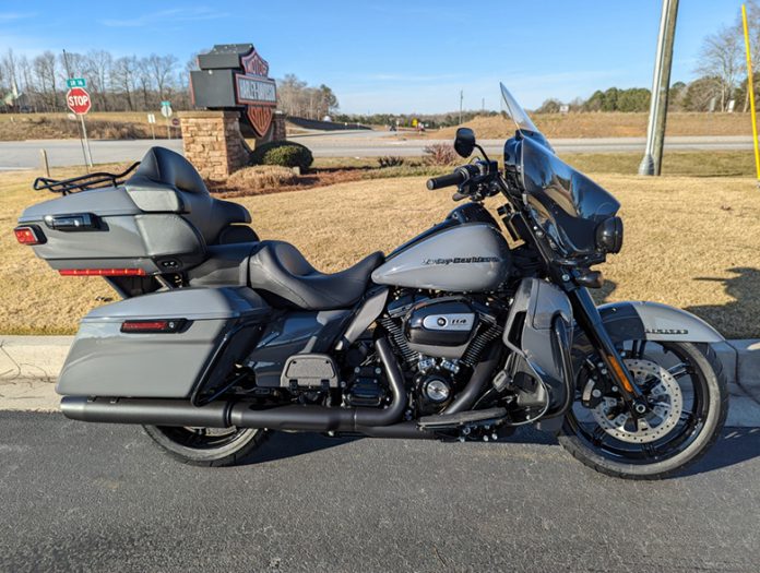 HarleyDavidson 2022 Ultra Limited Touring Motorcycle Review