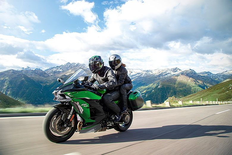 2021 Kawasaki Ninja H2 SX SE Plus Sports Motorcycle