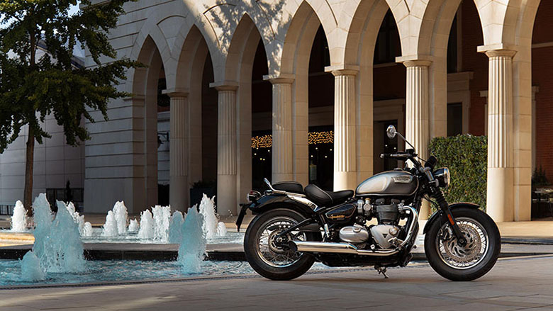 2022 Triumph Bonneville Speedmaster Gold Line Heritage Bike