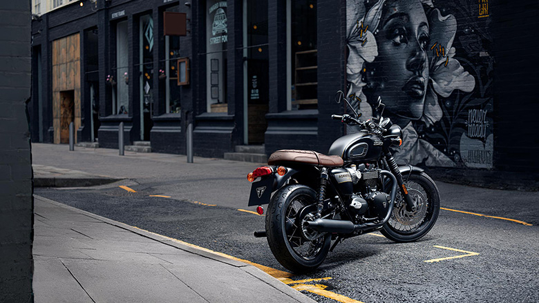 Triumph 2022 Bonneville T120 Black Gold Line Edition