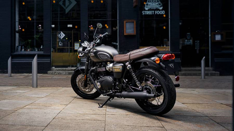 Triumph 2022 Bonneville T120 Black Gold Line Edition