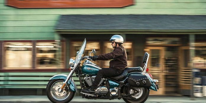 2022 Kawasaki Vulcan 900 Classic Cruisers