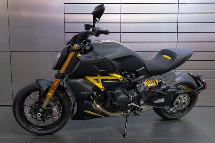 2023 Ducati Diavel 1260 S Naked Motorcycle