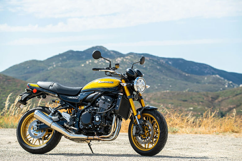 2022 Kawasaki Z900RS Classic Motorcycle