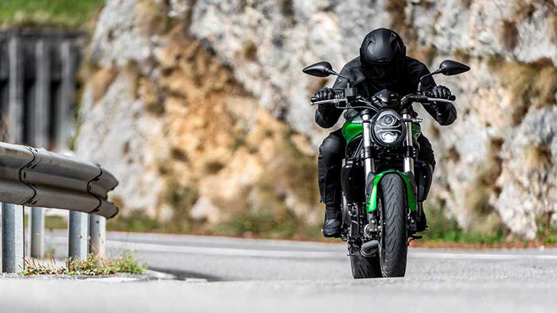 2023 Benelli 752S Naked Bike