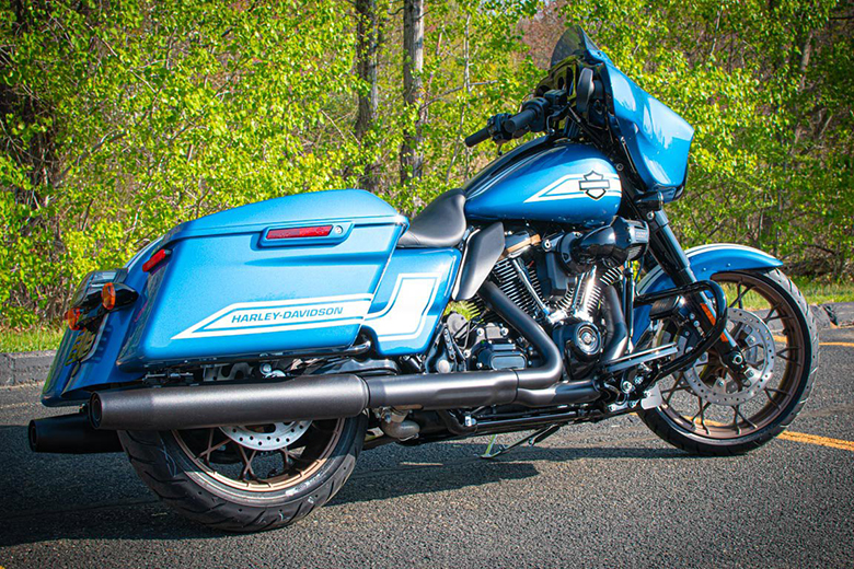 Harley-Davidson Fast Johnnie Street Glide ST 2023 Cruisers