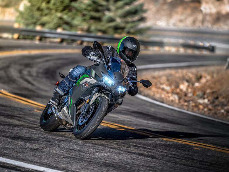 2022 Kawasaki Ninja 650 ABS KRT Sports Motorcycle