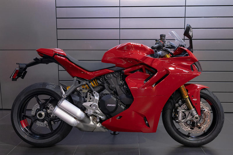 2023 Ducati SuperSport 950 S Sports Motorcycle