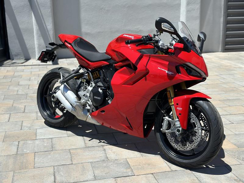 2023 Ducati SuperSport 950 Sports Motorcycle