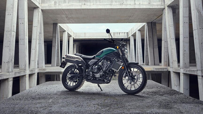 2024 Triumph Scrambler 400 X vs 2024 Honda CL500