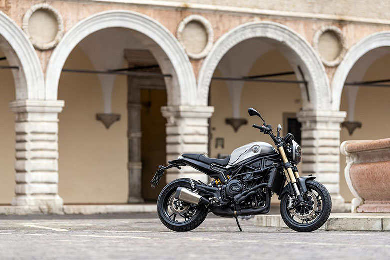 2023 Benelli Leoncino 800 ES Urban Bike