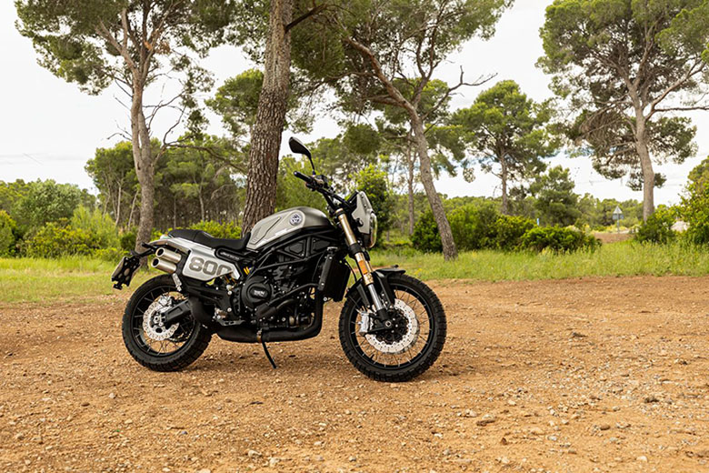 2023 Benelli Leoncino 800 ES Urban Bike