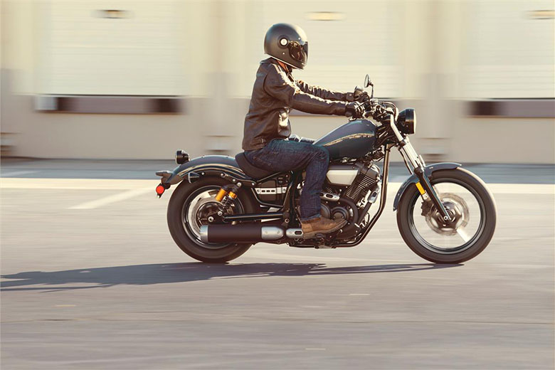 2023 Honda Shadow Phantom vs 2023 Yamaha Bolt R-Spec