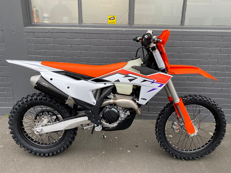 2023 KTM 250 XC-F Dirt Motorcycle