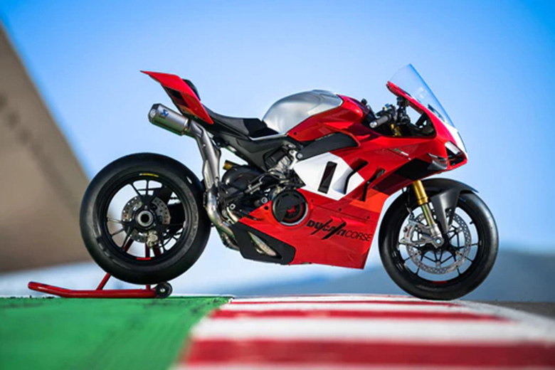 Top Ten Fastest Sports Motorcycles in 2024