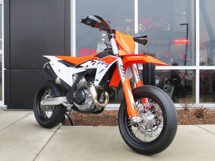 2023 KTM 450 SMR Supermoto