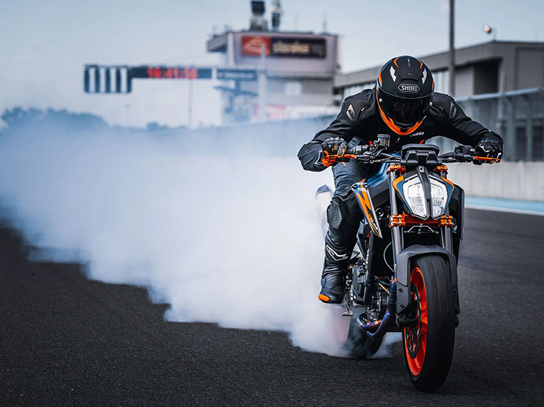 2023 KTM 890 Duke R Sports Motorcycle