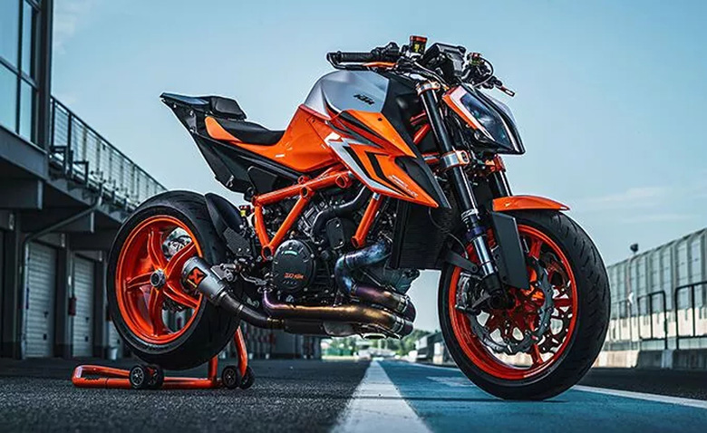 KTM 2023 1290 Super Duke R EVO Naked Motorcycle