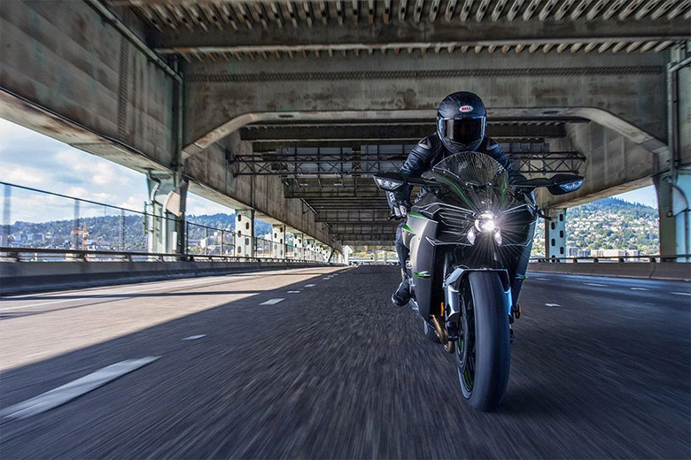 2023 Kawasaki Ninja H2 Carbon Sports Bike