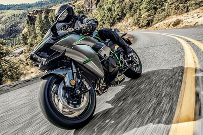 2023 Kawasaki Ninja H2 Carbon Sports Bike