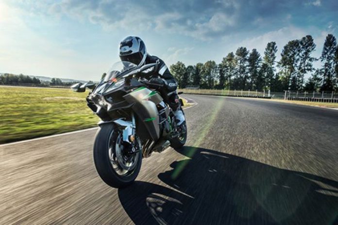 2023 Kawasaki Ninja H2 Carbon Sports Bike